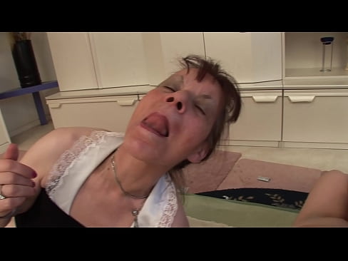 ❤️ Dve babičky a jeden dedko majú trojku Kvalitné porno na nás
