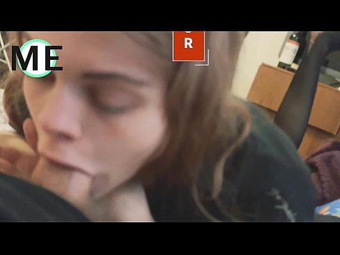 ❤️ Hrdlo vtáka, roztrhané pančuchy a roztrhané podpätky pekné stretnutie Kvalitné porno na nás